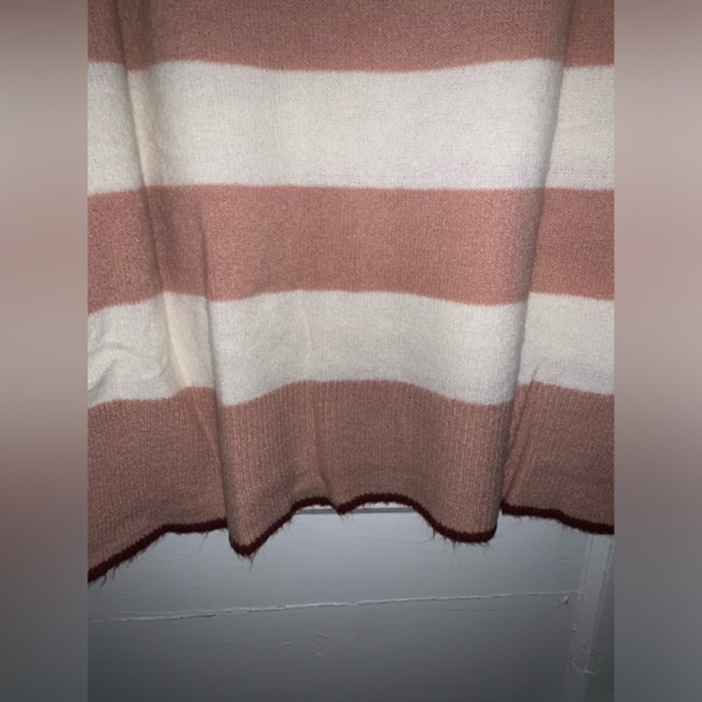 NWOT lush pink and cream striped lightweight sweater size medium - Picture 11 of 11